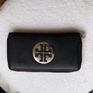Tory Burch Zip Continental Wallet black saffiano leather